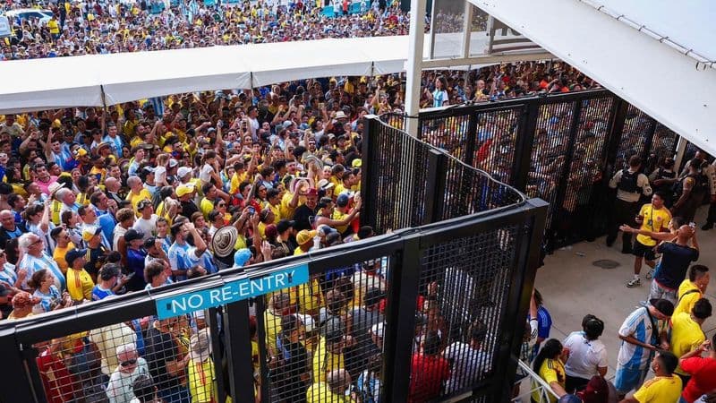 Image of scenes from the crowds entering the Copa America.